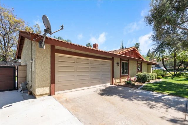 1330 Candela Street, Redlands, CA 92373