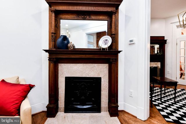 34 R ST NE, Washington, DC 20002