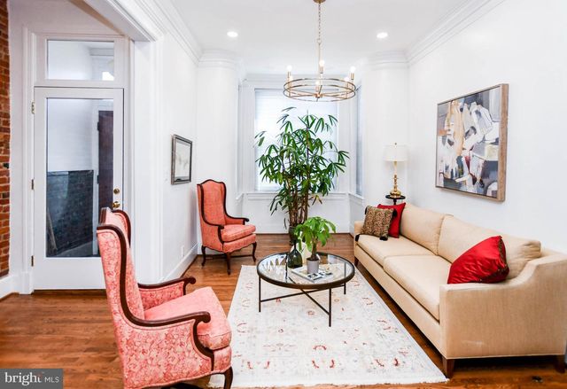 34 R ST NE, Washington, DC 20002