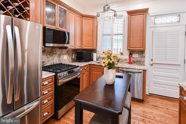 34 R ST NE, Washington, DC 20002