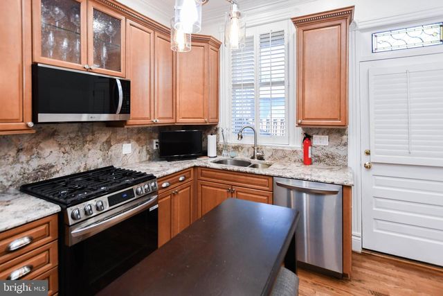 34 R ST NE, Washington, DC 20002