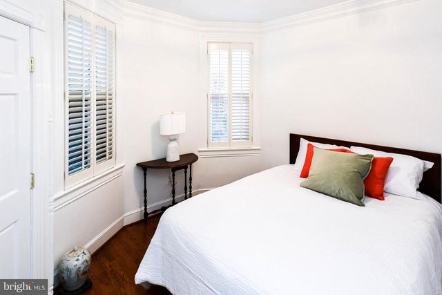 34 R ST NE, Washington, DC 20002