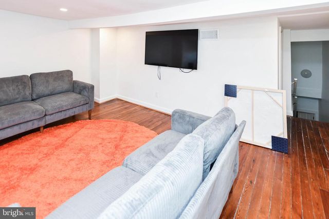 34 R ST NE, Washington, DC 20002