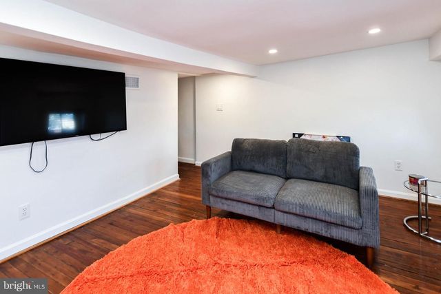 34 R ST NE, Washington, DC 20002