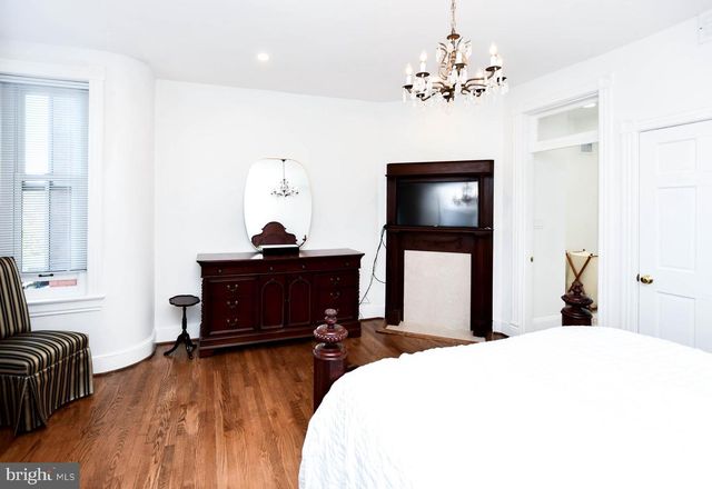 34 R ST NE, Washington, DC 20002