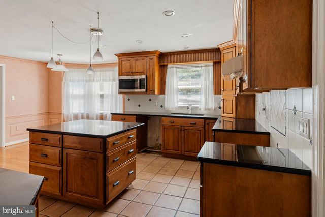 1104 ALLEGHENYVILLE RD, Mohnton, PA 19540