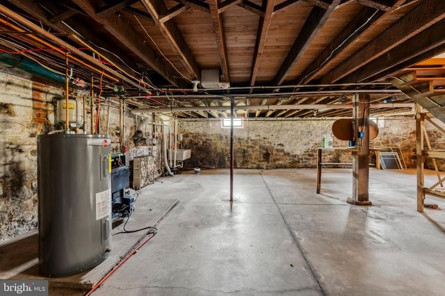 1104 ALLEGHENYVILLE RD, Mohnton, PA 19540