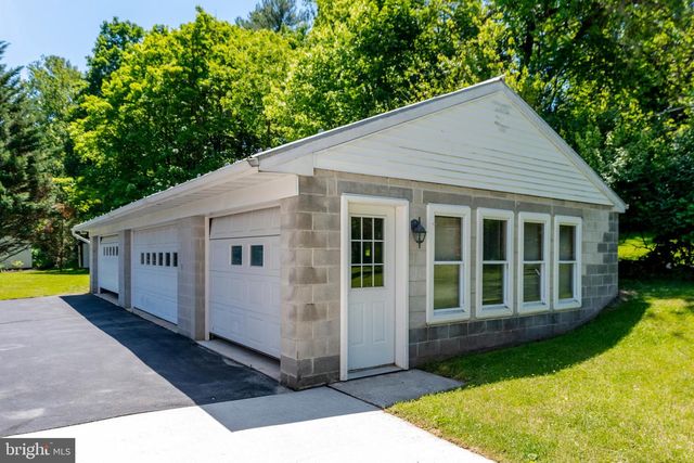 1104 ALLEGHENYVILLE RD, Mohnton, PA 19540