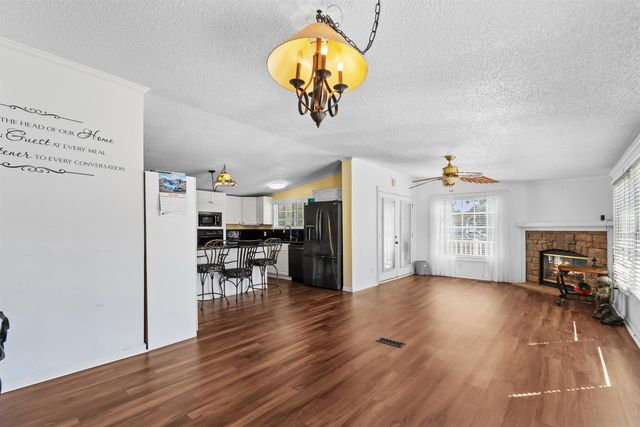 1021 Blossom St., North Myrtle Beach, SC 29582