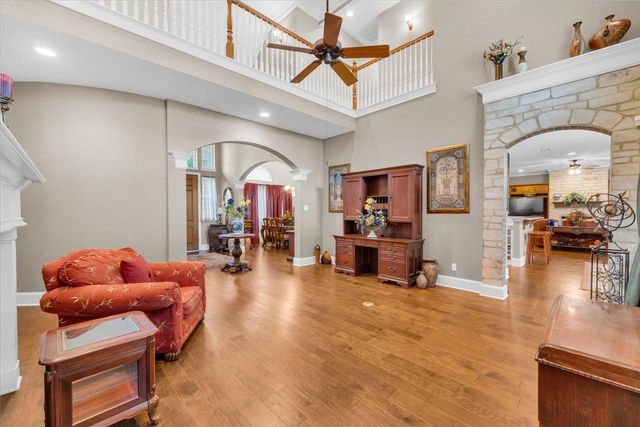 2201 Somerset, Midlothian, TX 76065