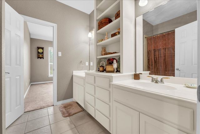 2201 Somerset, Midlothian, TX 76065