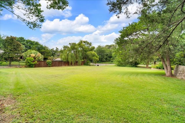 2201 Somerset, Midlothian, TX 76065