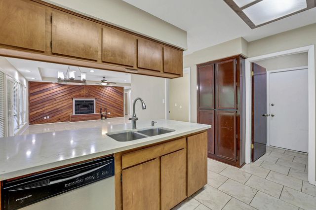 31 Oak Cove Lane, Coldspring, TX 77331
