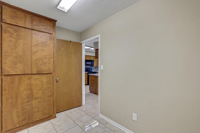31 Oak Cove Lane, Coldspring, TX 77331