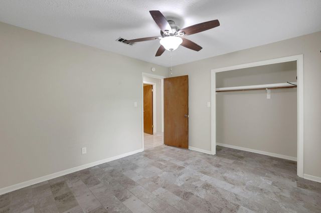 31 Oak Cove Lane, Coldspring, TX 77331