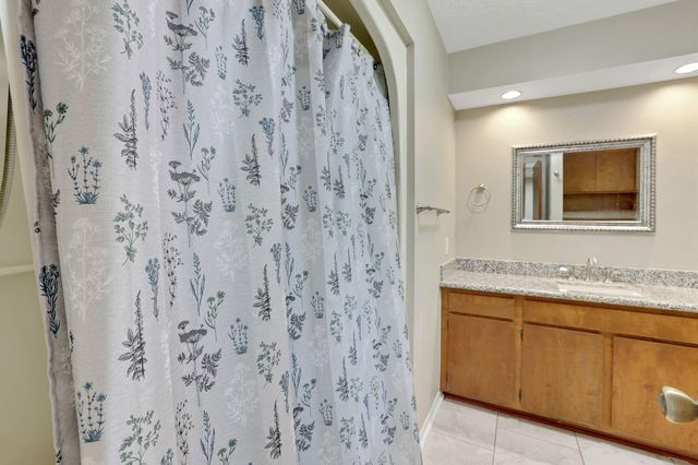 31 Oak Cove Lane, Coldspring, TX 77331