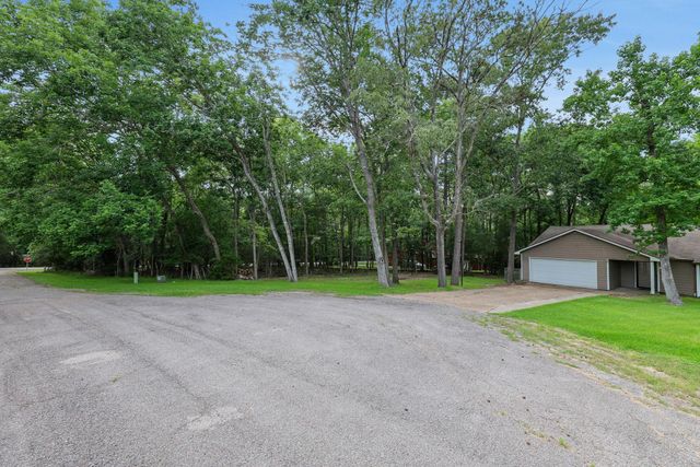 31 Oak Cove Lane, Coldspring, TX 77331