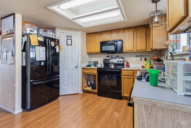 1610 W Hawaii, Nampa, ID 83686