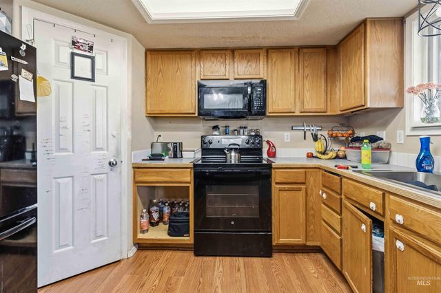 1610 W Hawaii, Nampa, ID 83686