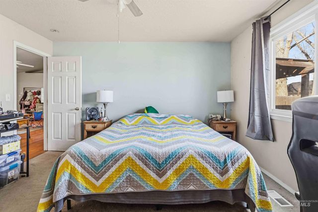 1610 W Hawaii, Nampa, ID 83686