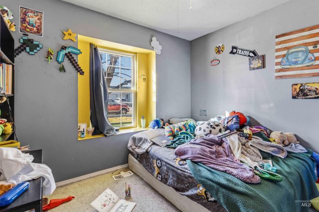 1610 W Hawaii, Nampa, ID 83686