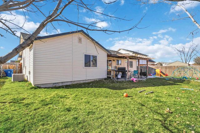 1610 W Hawaii, Nampa, ID 83686