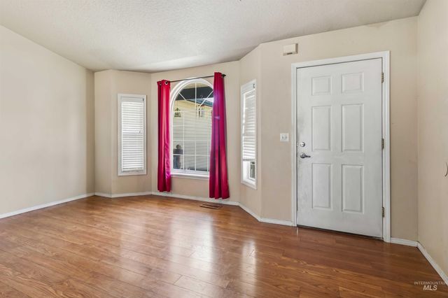 1610 W Hawaii, Nampa, ID 83686