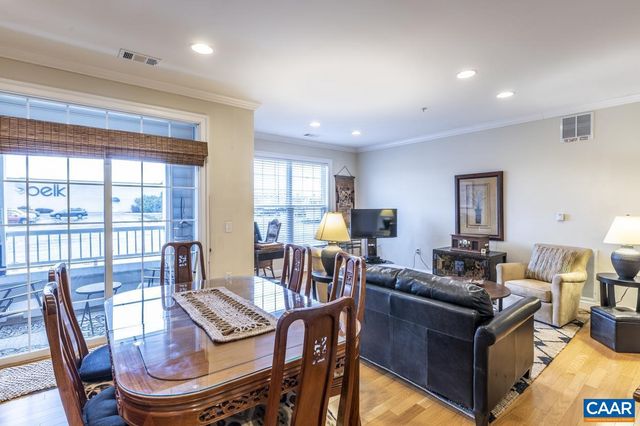 1051 GLENWOOD STATION LN #104, Charlottesville, VA 22901