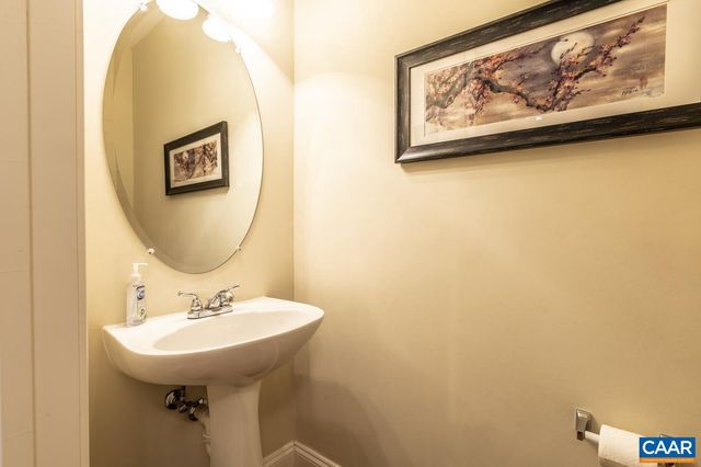1051 GLENWOOD STATION LN #104, Charlottesville, VA 22901