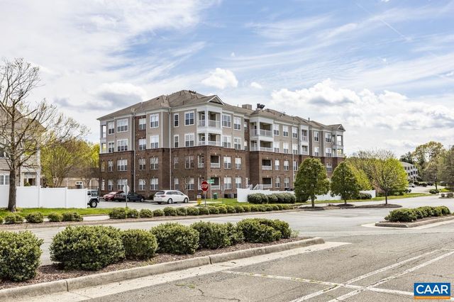 1051 GLENWOOD STATION LN #104, Charlottesville, VA 22901