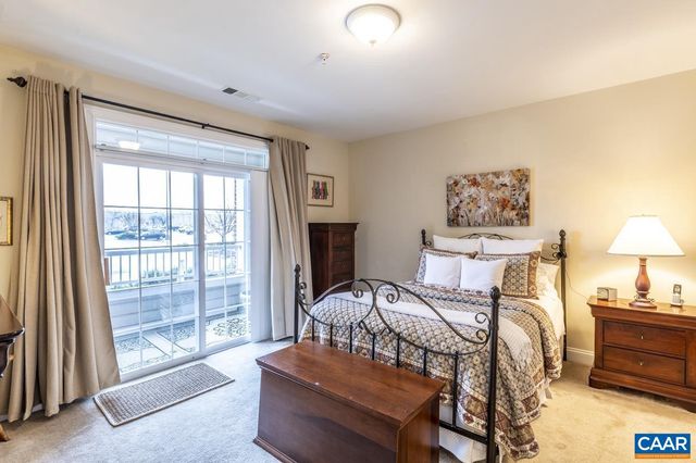 1051 GLENWOOD STATION LN #104, Charlottesville, VA 22901