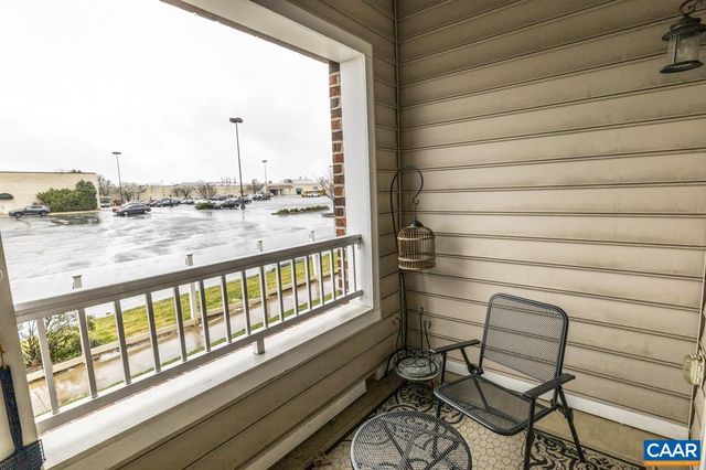 1051 GLENWOOD STATION LN #104, Charlottesville, VA 22901