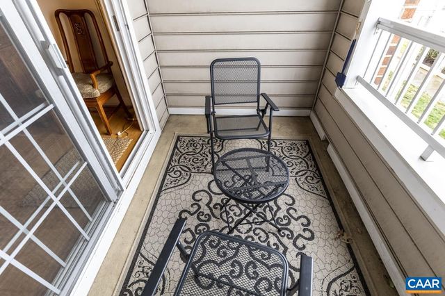 1051 GLENWOOD STATION LN #104, Charlottesville, VA 22901