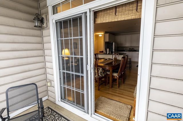 1051 GLENWOOD STATION LN #104, Charlottesville, VA 22901