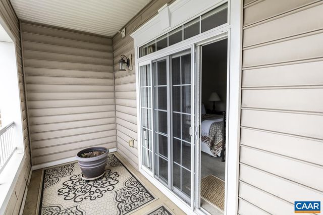 1051 GLENWOOD STATION LN #104, Charlottesville, VA 22901