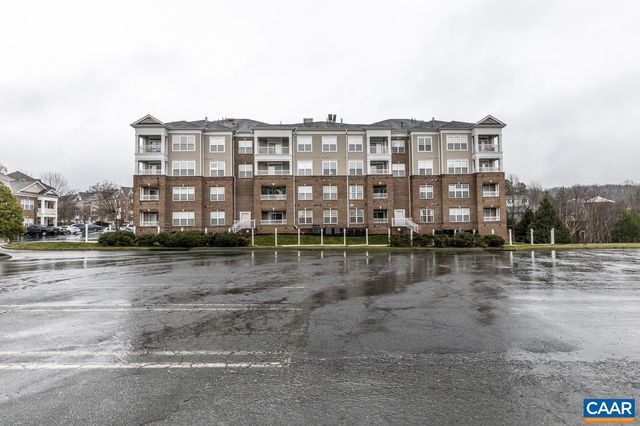 1051 GLENWOOD STATION LN #104, Charlottesville, VA 22901