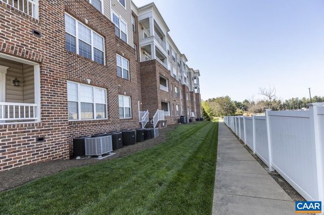 1051 GLENWOOD STATION LN #104, Charlottesville, VA 22901