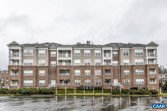 1051 GLENWOOD STATION LN #104, Charlottesville, VA 22901