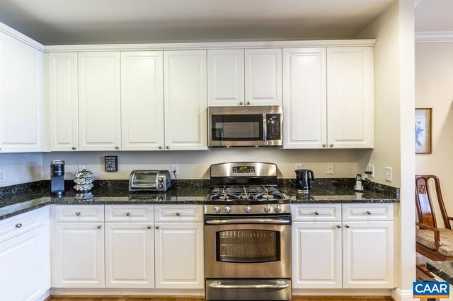 1051 GLENWOOD STATION LN #104, Charlottesville, VA 22901