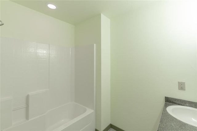 624 S Ash Street, Guthrie, OK 73044