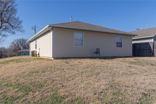 624 S Ash Street, Guthrie, OK 73044