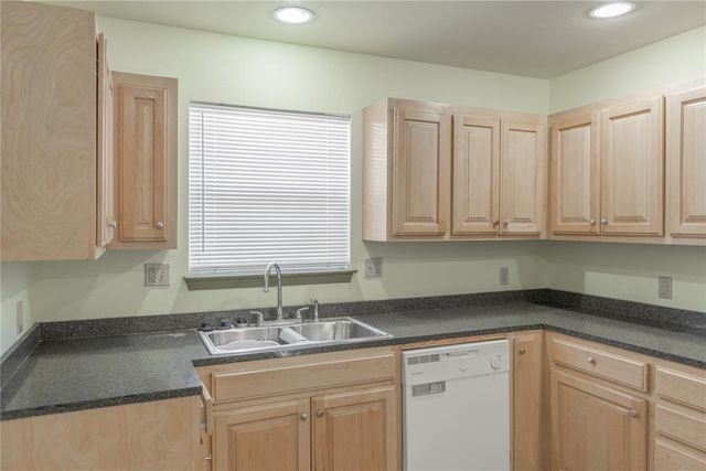 624 S Ash Street, Guthrie, OK 73044