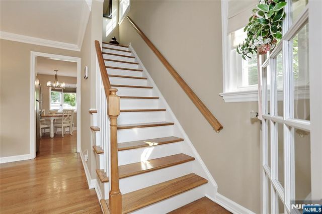 37 Oakley Terrace, Nutley, NJ 07110