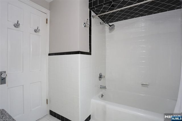 37 Oakley Terrace, Nutley, NJ 07110