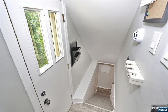 37 Oakley Terrace, Nutley, NJ 07110