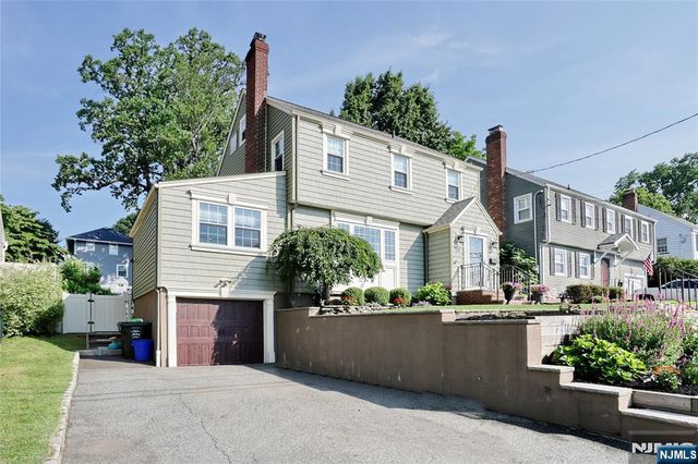 37 Oakley Terrace, Nutley, NJ 07110