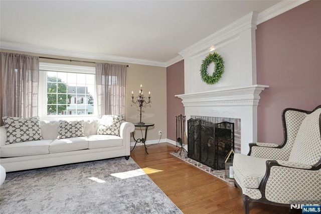 37 Oakley Terrace, Nutley, NJ 07110