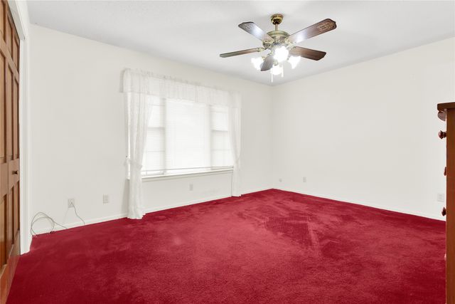 930 S MAURICE Avenue, Denison, TX 75020