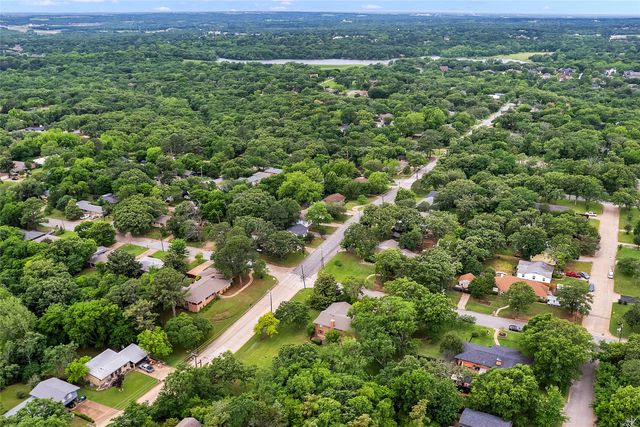 930 S MAURICE Avenue, Denison, TX 75020