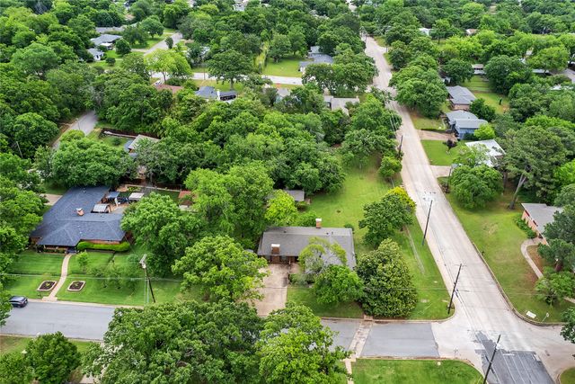 930 S MAURICE Avenue, Denison, TX 75020